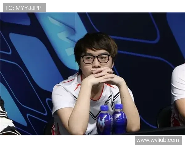 独家解析TES团队协作在S15LOL赛季中的优势与不足对比分析